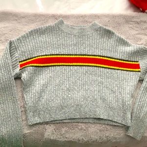 Vintage design cropped long sleeve sweater